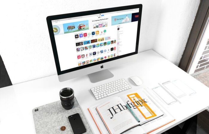 High_Tech_et_mockup_d_affiche_:_guide_pour_les_débutants